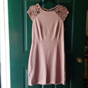 Pink toupee dress never worn